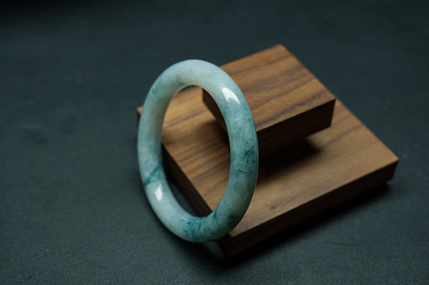 Floating Flower · Round Jadeite Bangle