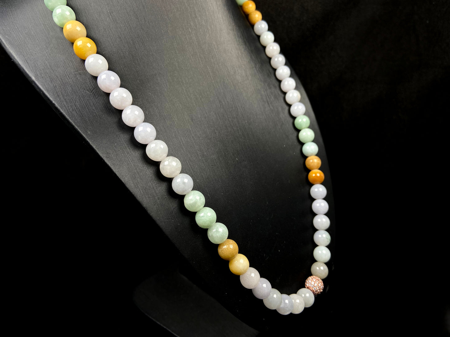 A milky candy tricolor jadeite beads necklace.