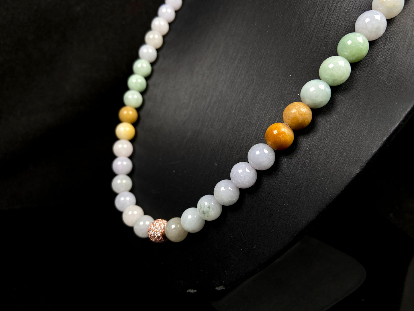 A milky candy tricolor jadeite beads necklace.