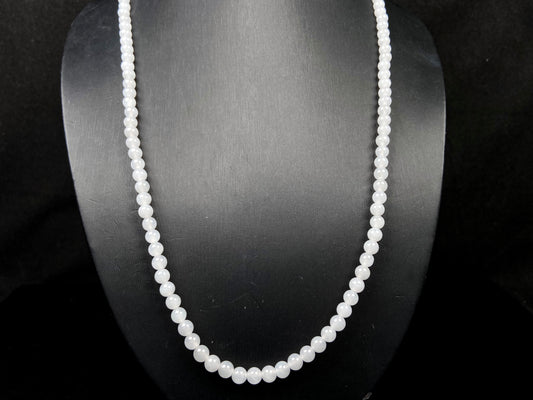 A milky moonbeam jadeite beads necklace.