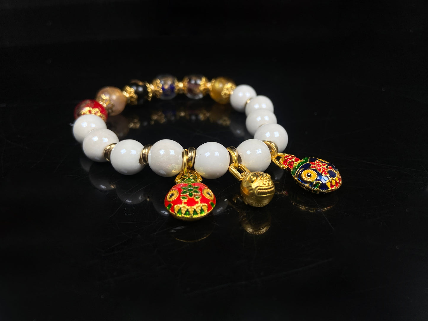 A oriental fortune incense ash white porcelain beaded bracelet.
