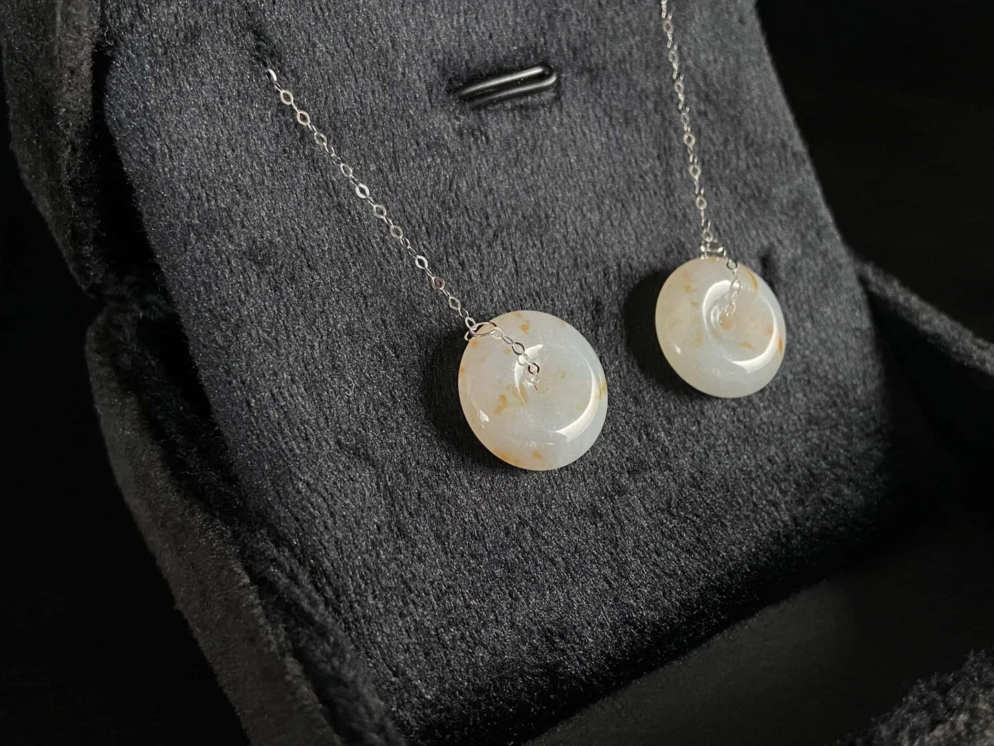 Frost White Splash Gold · Nature Burmese Jadeite Earring