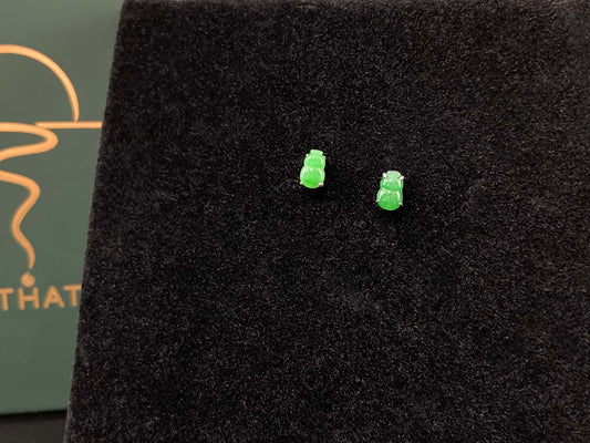 A lucky pair green gourd jadeite earring.