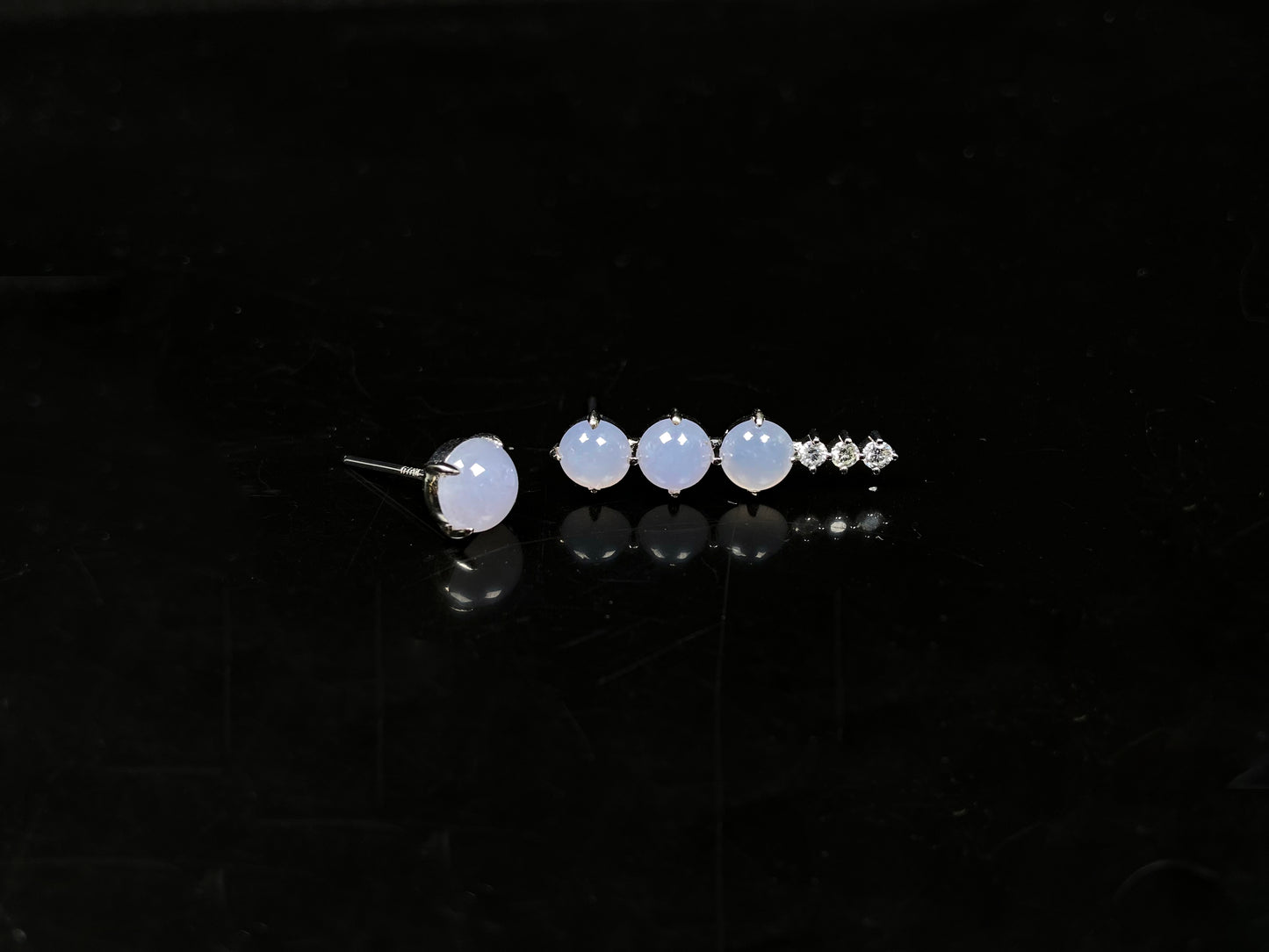 Asymmetric lavender dew jadeite earring.