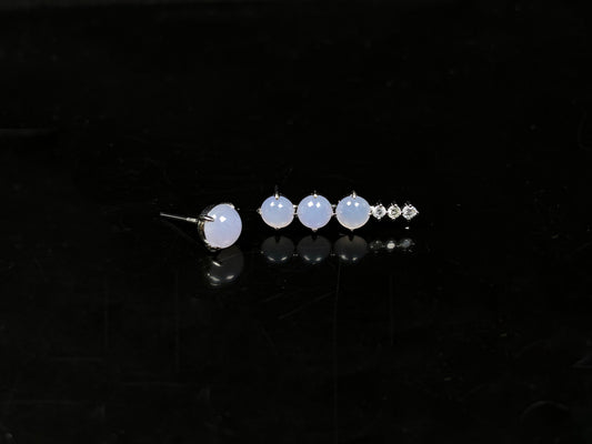 Asymmetric lavender dew jadeite earring.