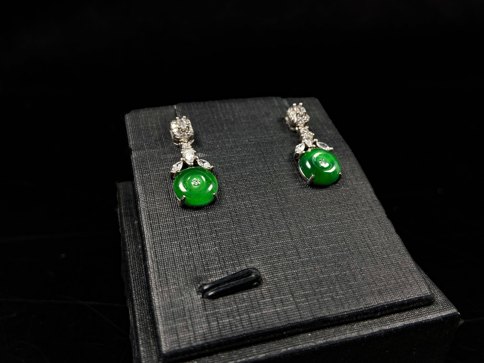 Lucky green buckle jadeite earrings.