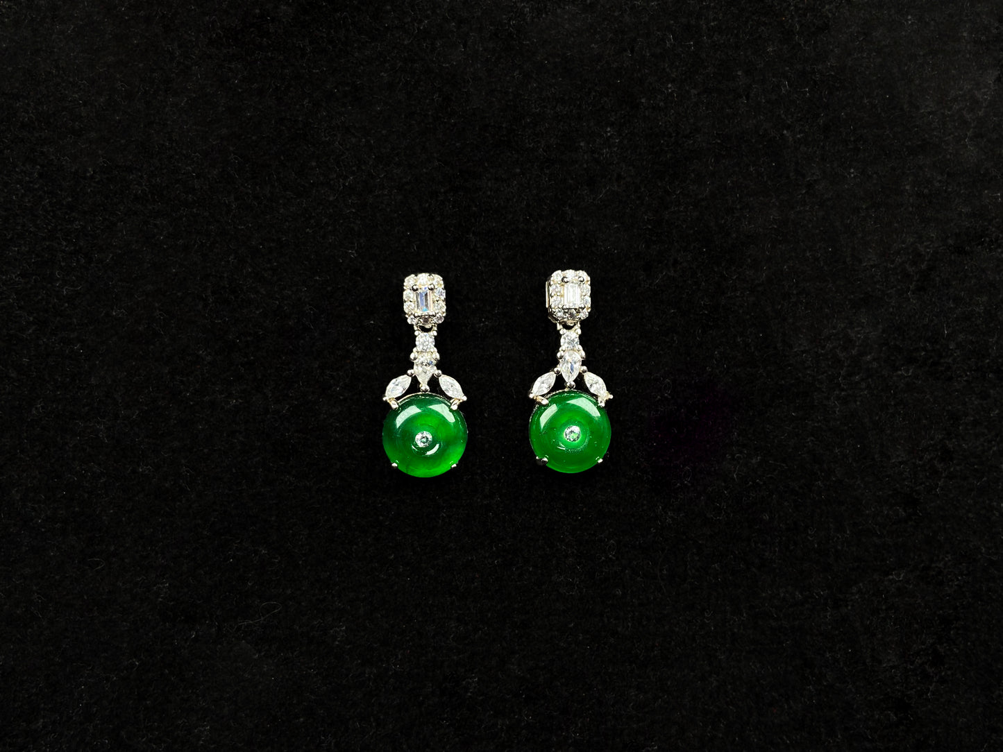 Lucky green buckle jadeite earrings.