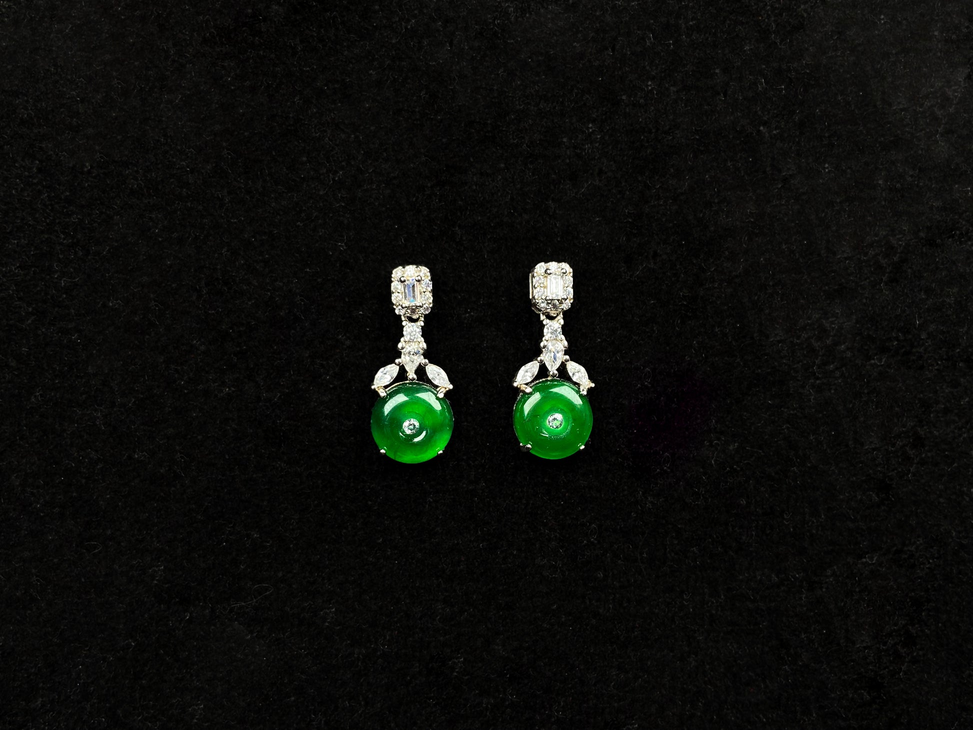 Lucky green buckle jadeite earrings.