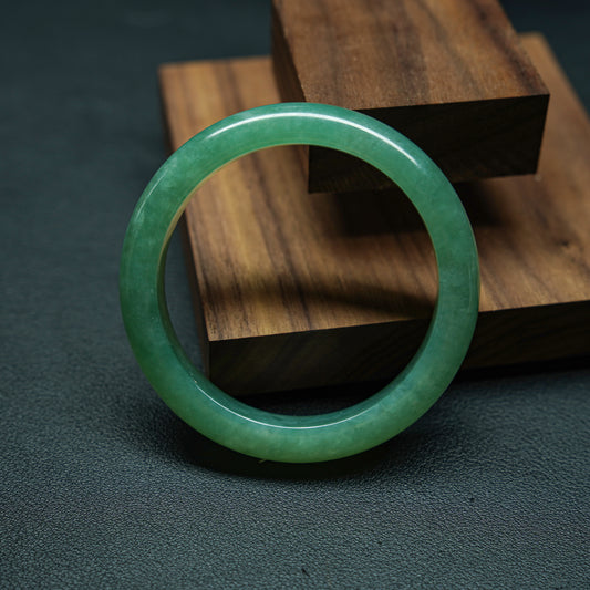 GOOD LUCK Jadeite bangle