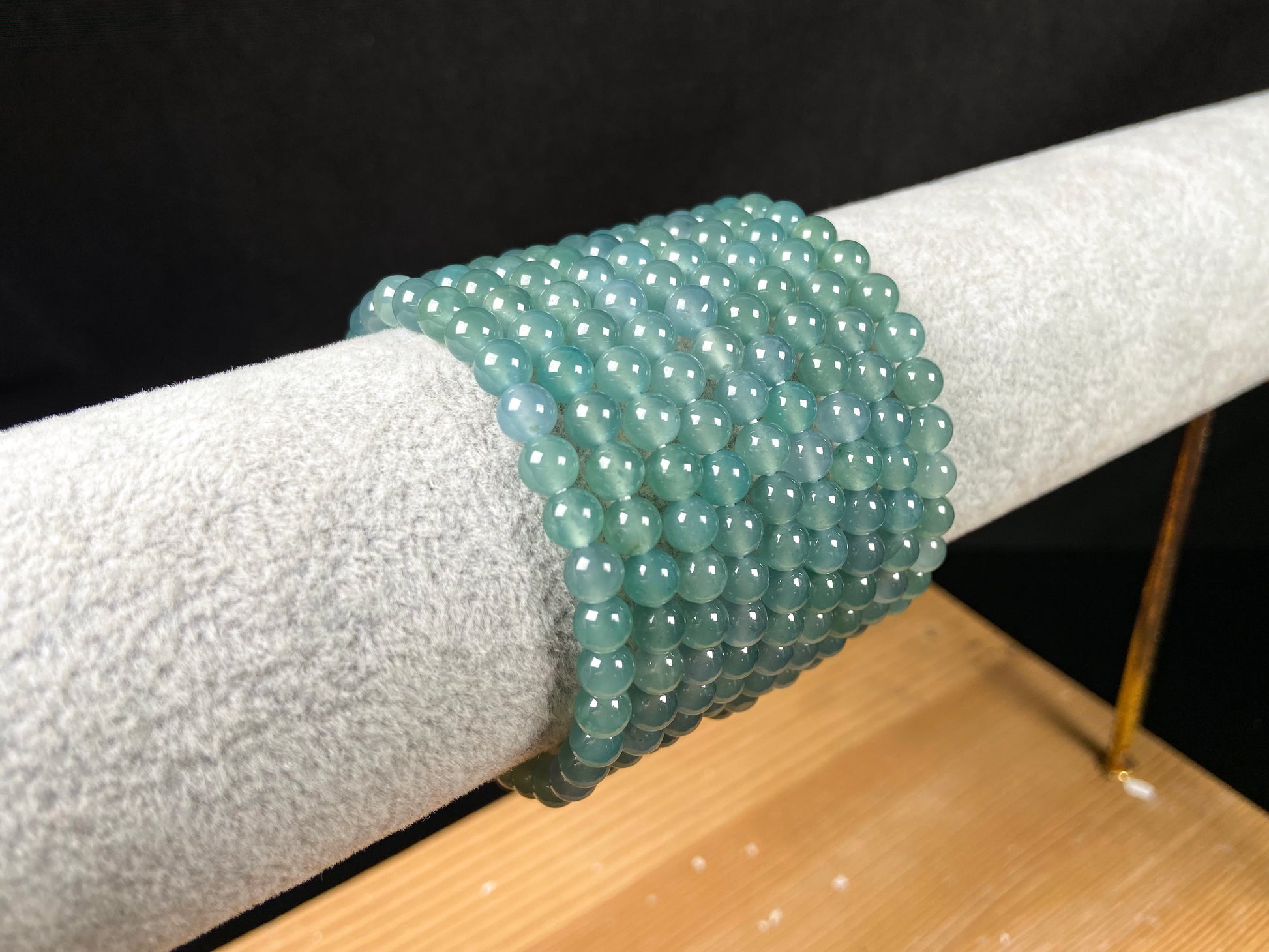 A icy blue repose jadeite beads bracelet group.