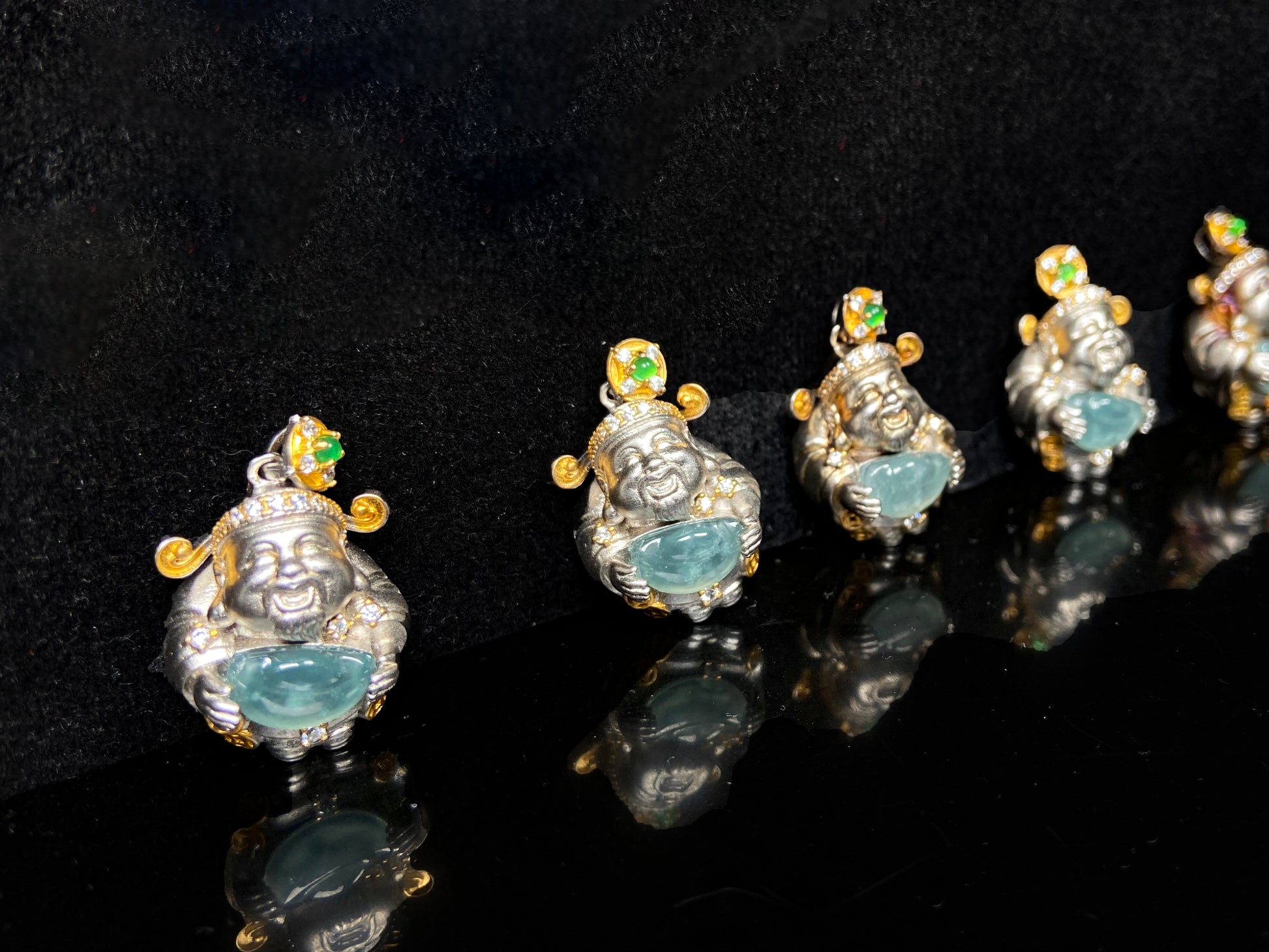 A aqua ingot fortune god group.