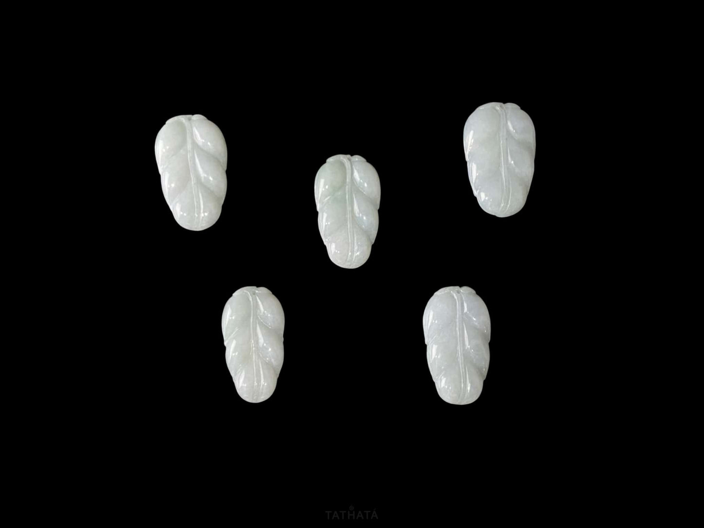 A ivory frost leaf loose jadeite.