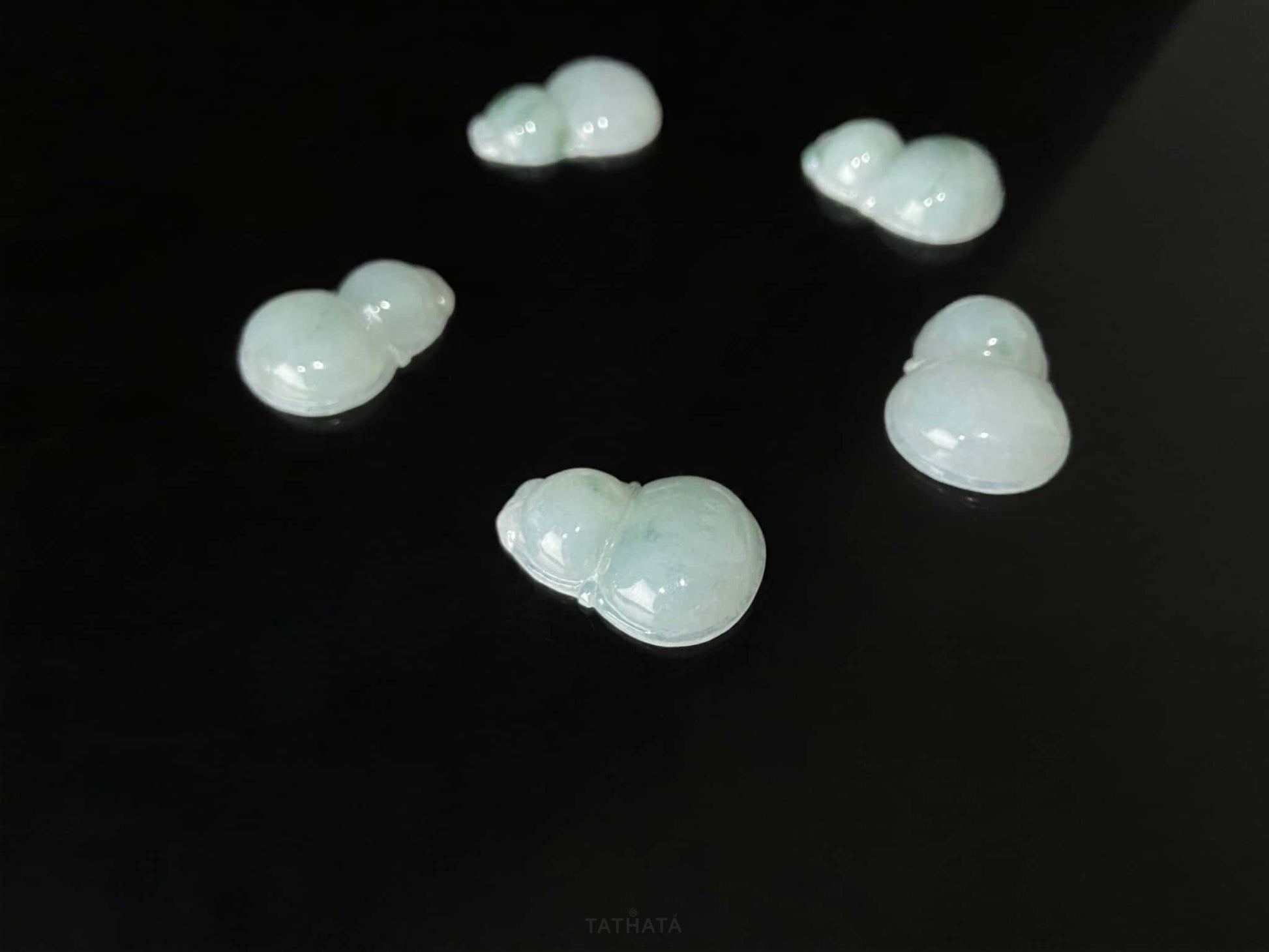 Floating Green Flowers Gourd · Nature Burmese Loose Jadeite