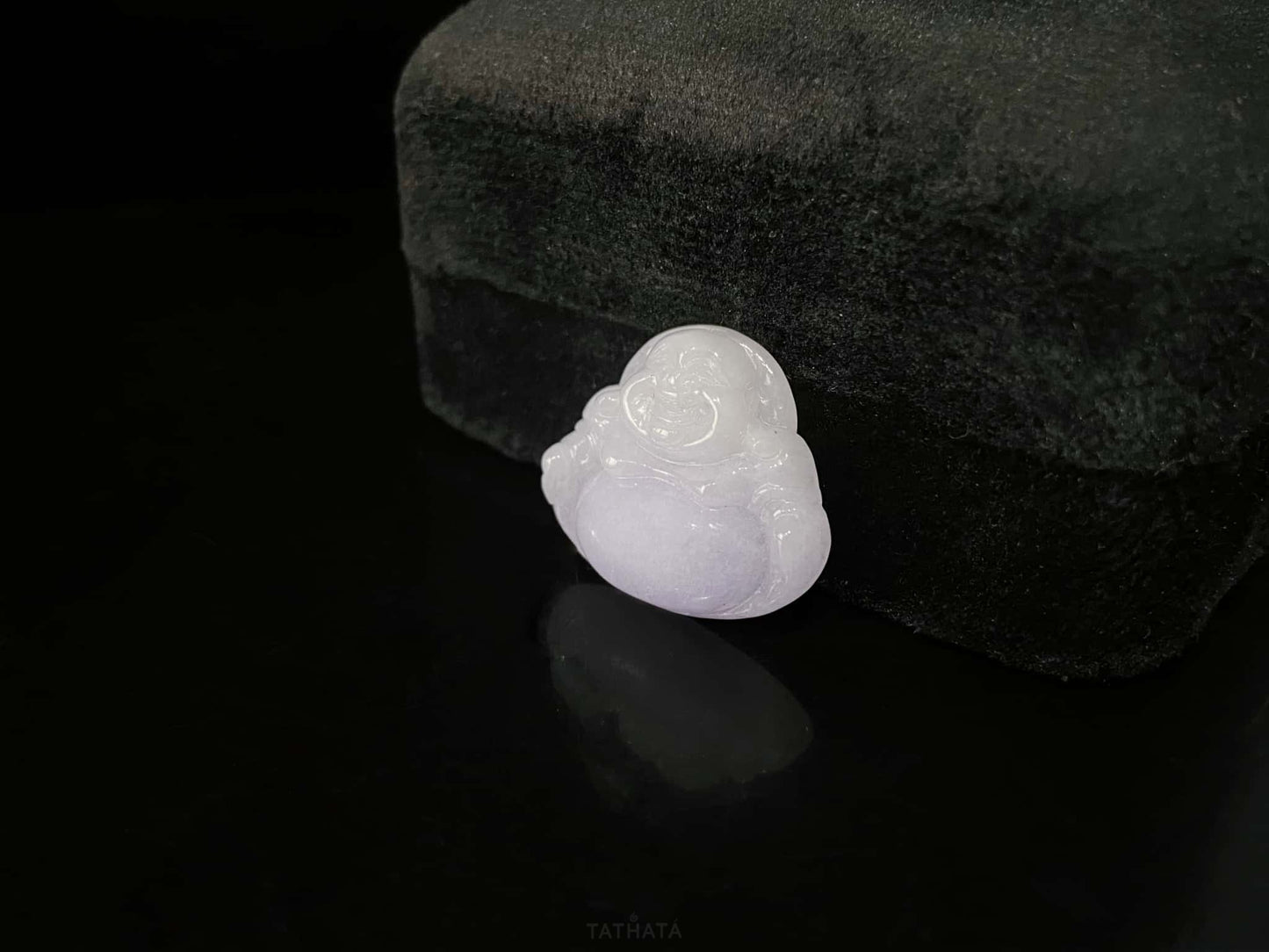 A lavender buddha bless loose jadeite.