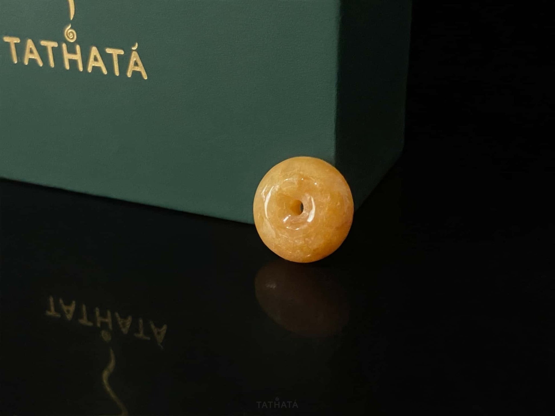 Honey Yellow Peace Buckle Ping An Kou · Natural Burmese Loose Jadeite