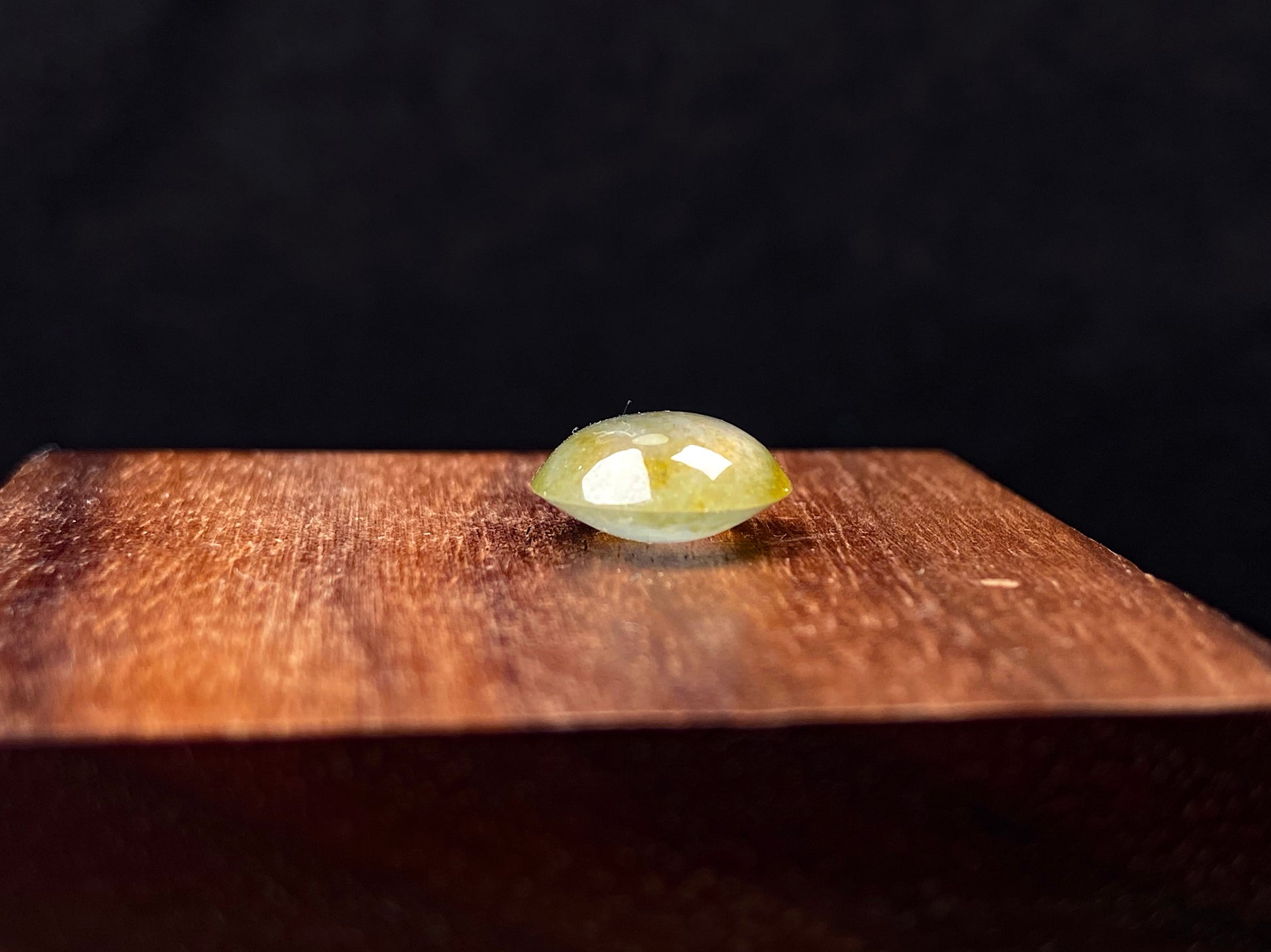 A frosted yellow icy loose jadeite.
