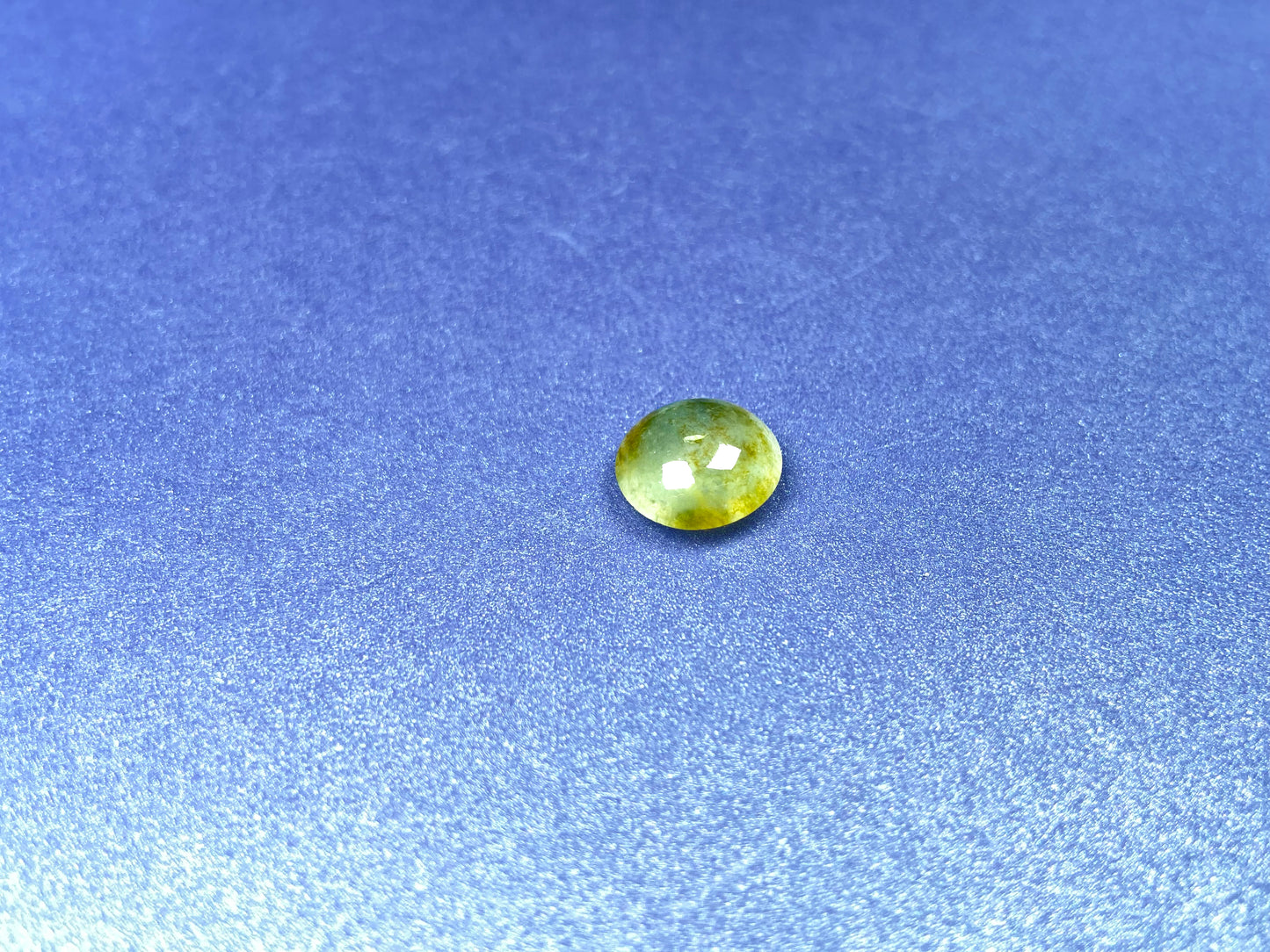 A frosted yellow icy loose jadeite.