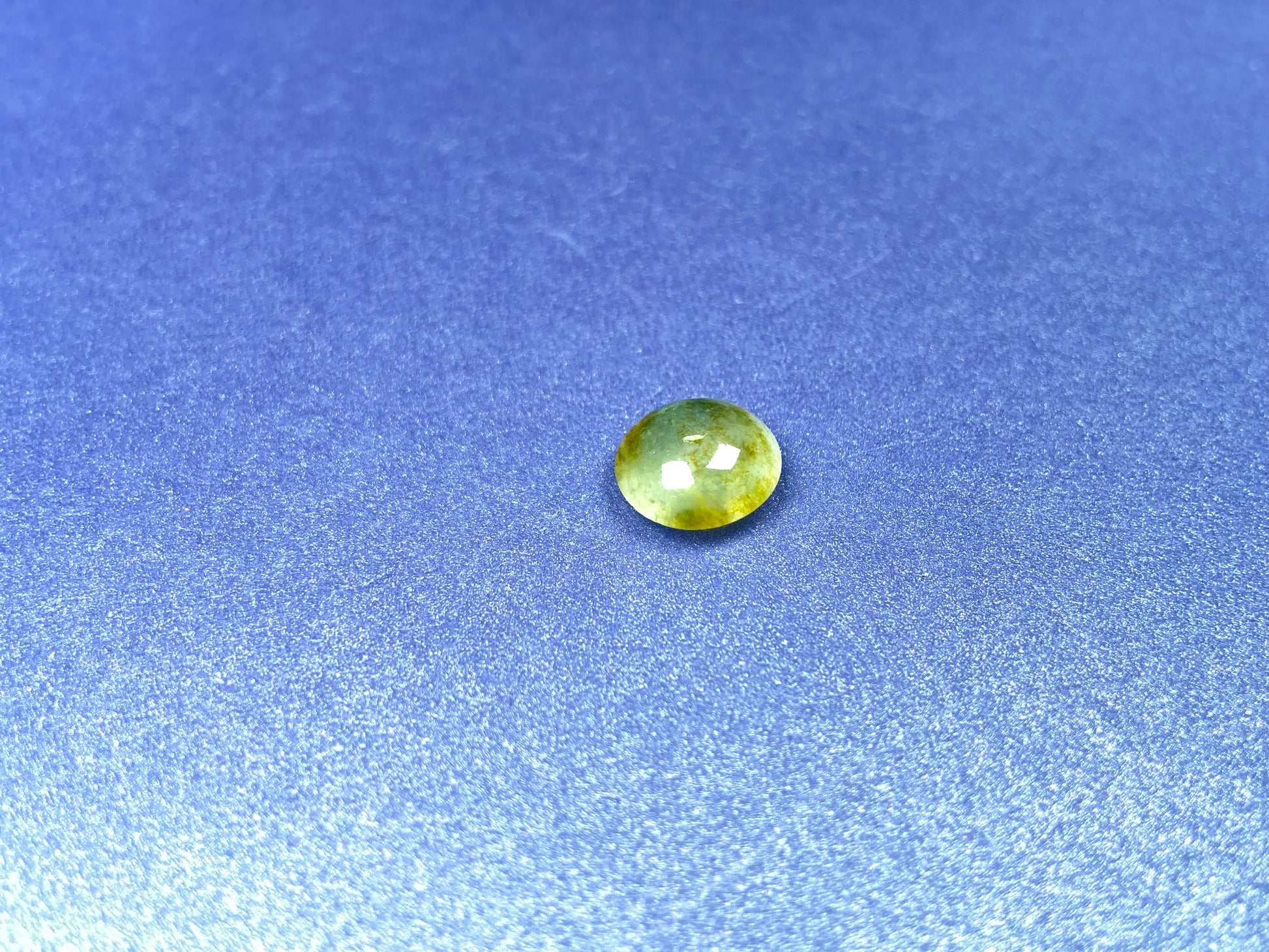 A frosted yellow icy loose jadeite.