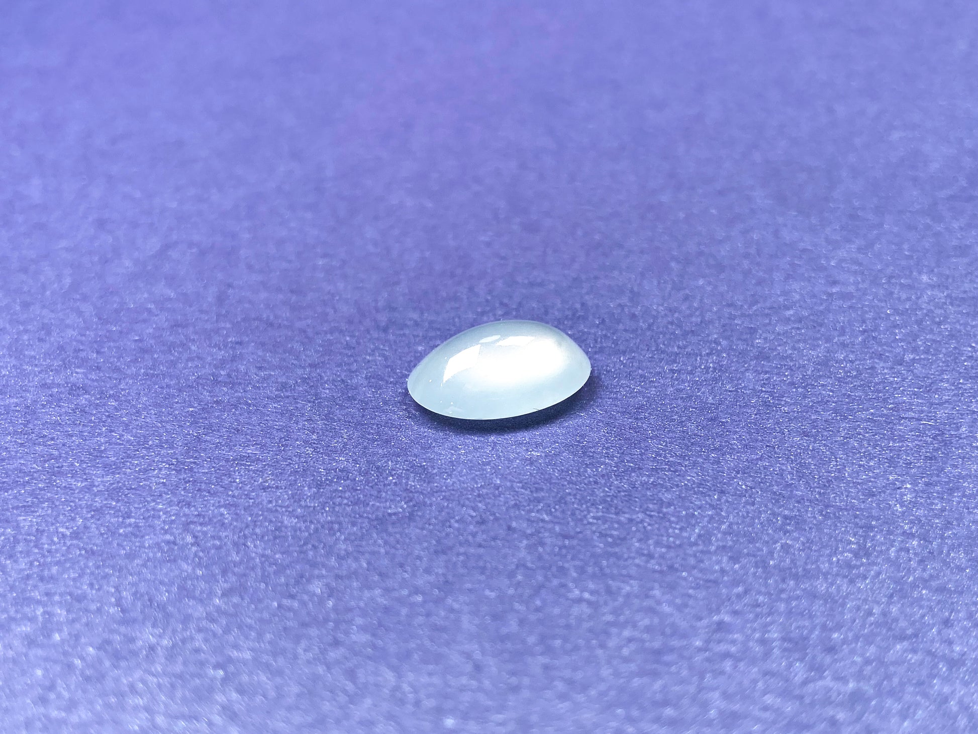 A clear frost icy loose jadeite.