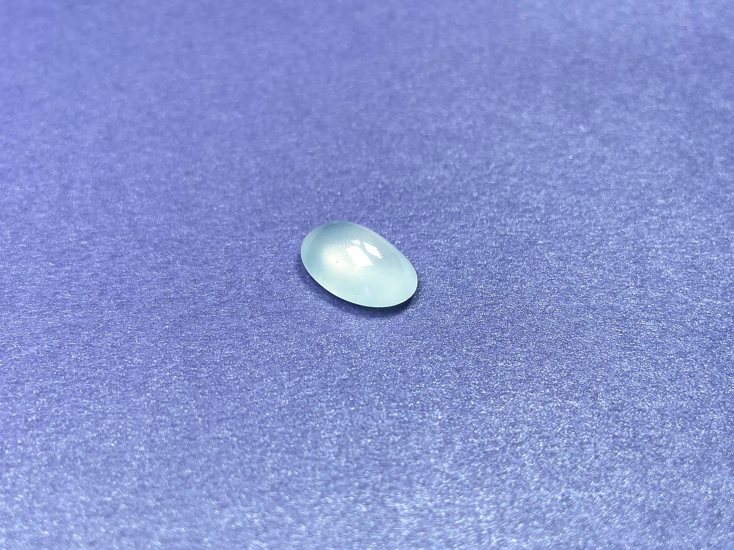 A clear frost icy loose jadeite.