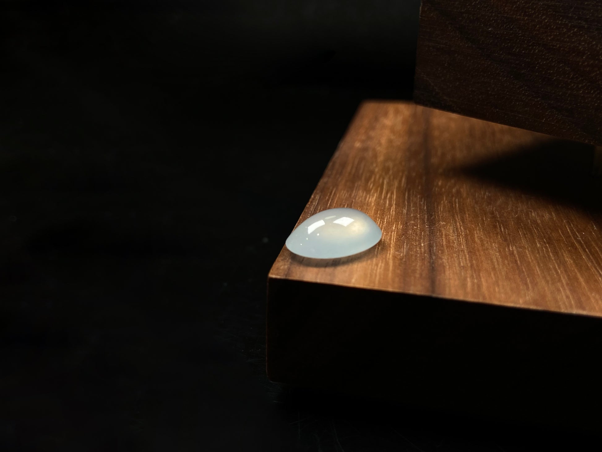A clear frost icy loose jadeite.