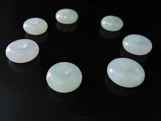 Frosty Water Green Peace Buckle · Nature Burmese Loose Jadeite