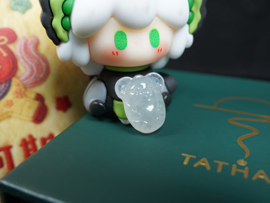 A ethereal white adorable mouse loose jadeite.