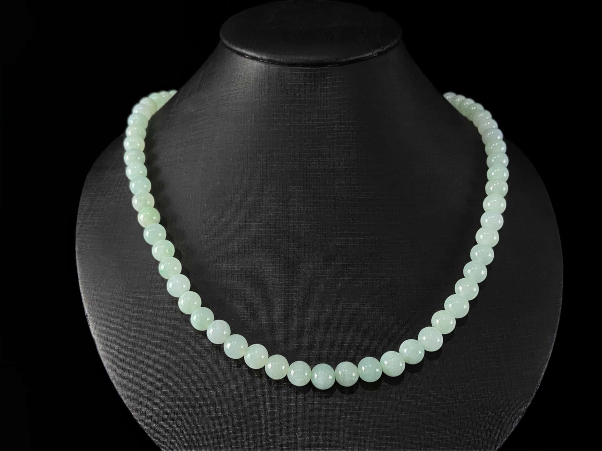 Whispering Mint‑Hue Aura · Nature Burmese Jadeite Bracelet