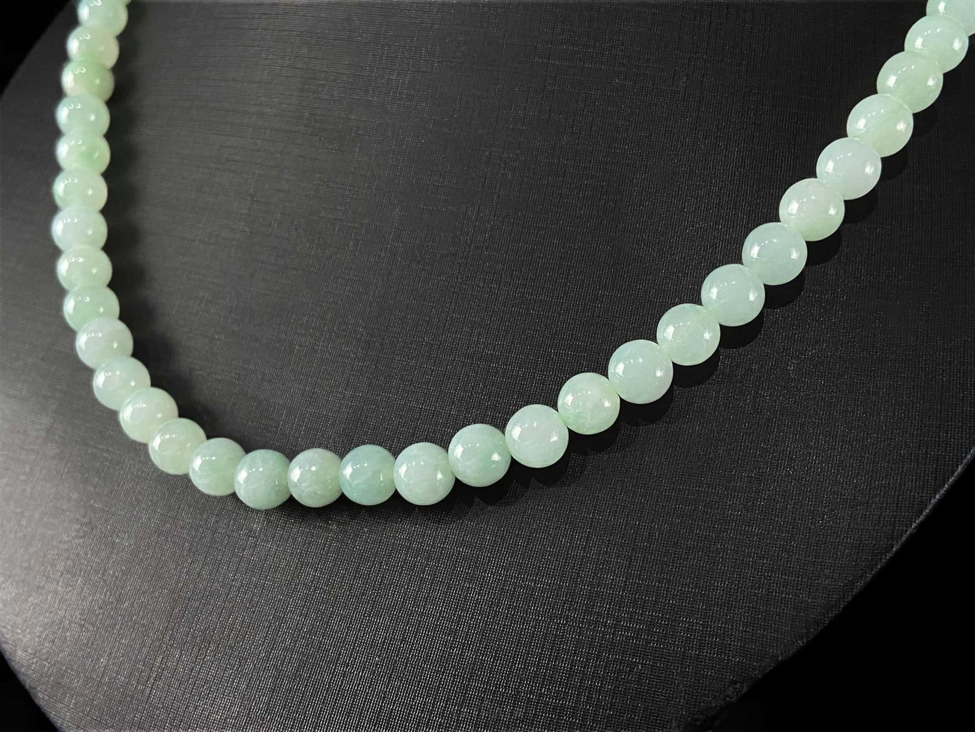 Whispering Mint‑Hue Aura · Nature Burmese Jadeite Bracelet