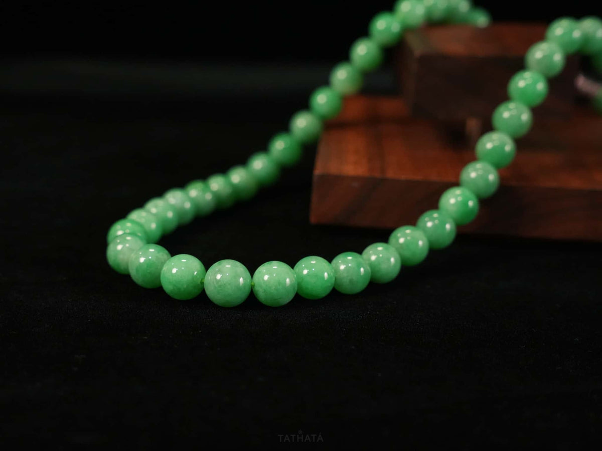 Gentle Spring Green · Nature Burmese Jadeite Beads Necklace