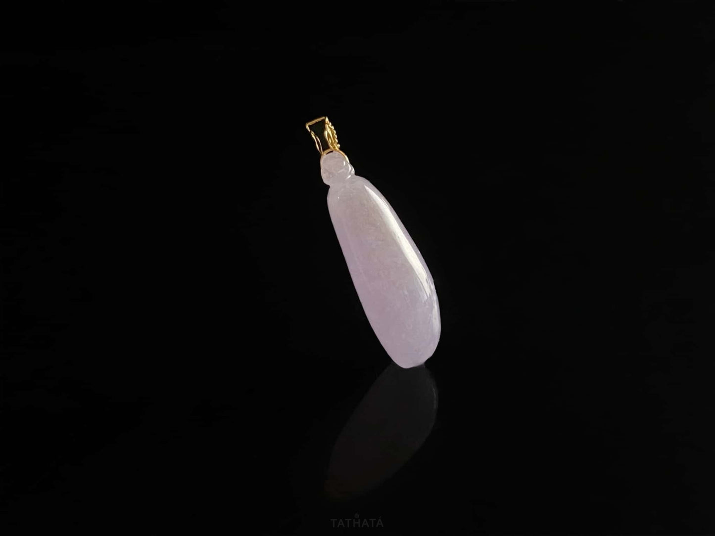 A lilac crown melon jadeite pendant.