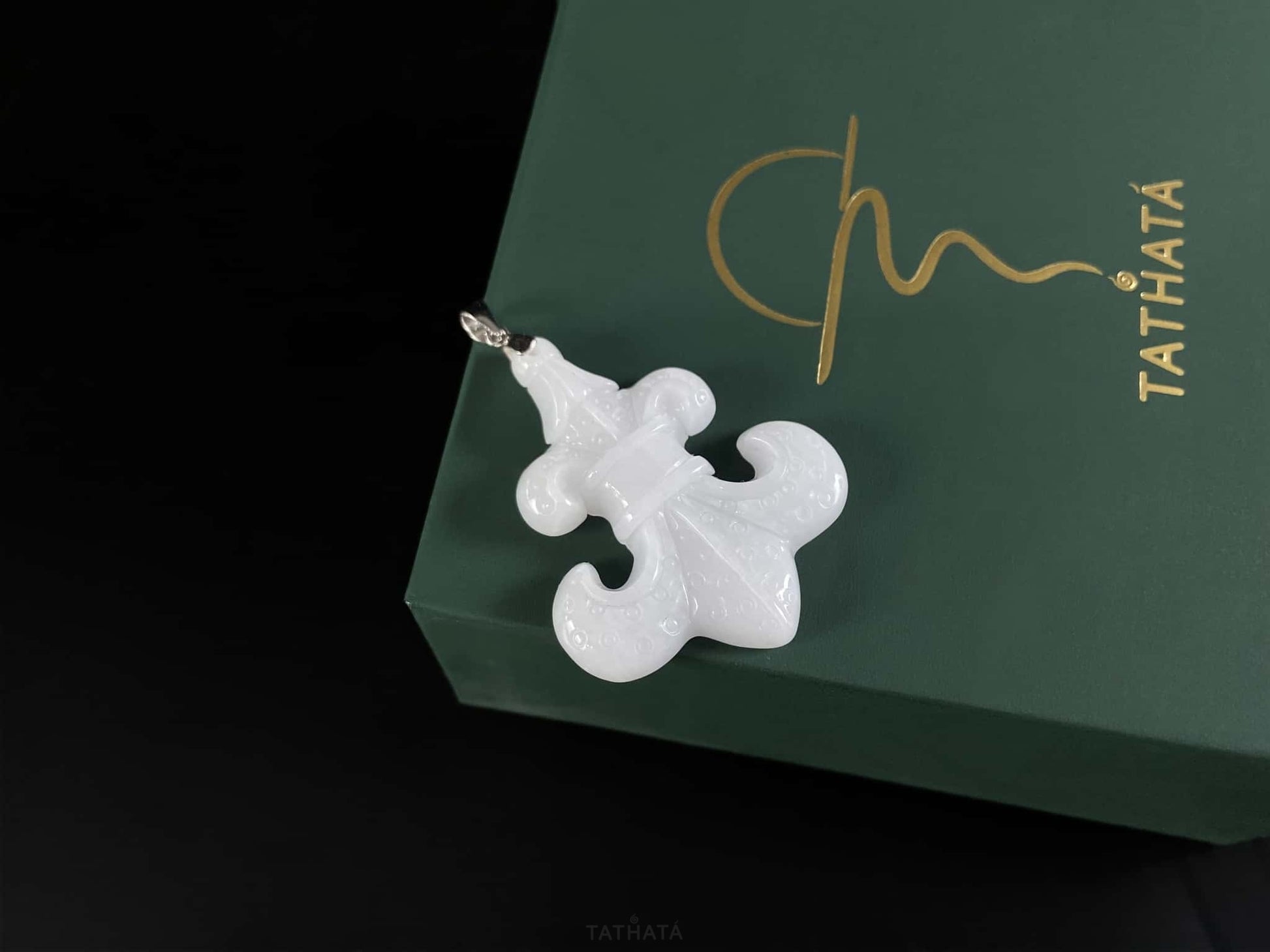 Pure White Fleur-de-lis · Nature Burmese Jadeite Pendant