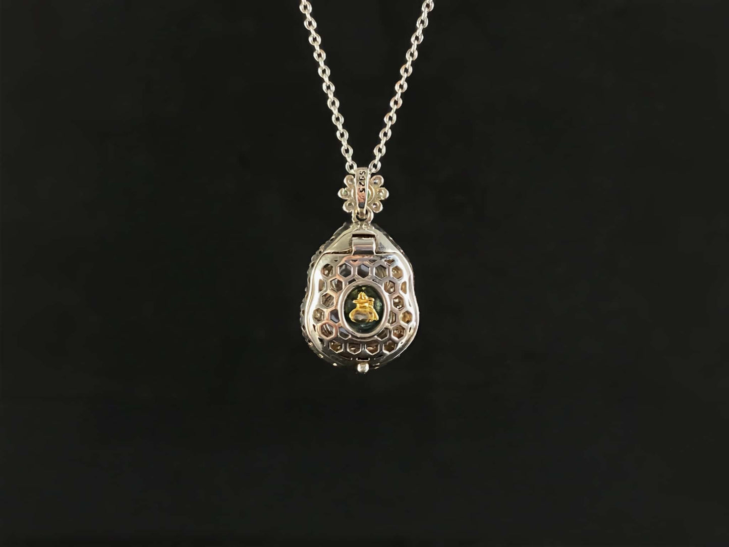 A ice mint pixiu jadeite pendant.