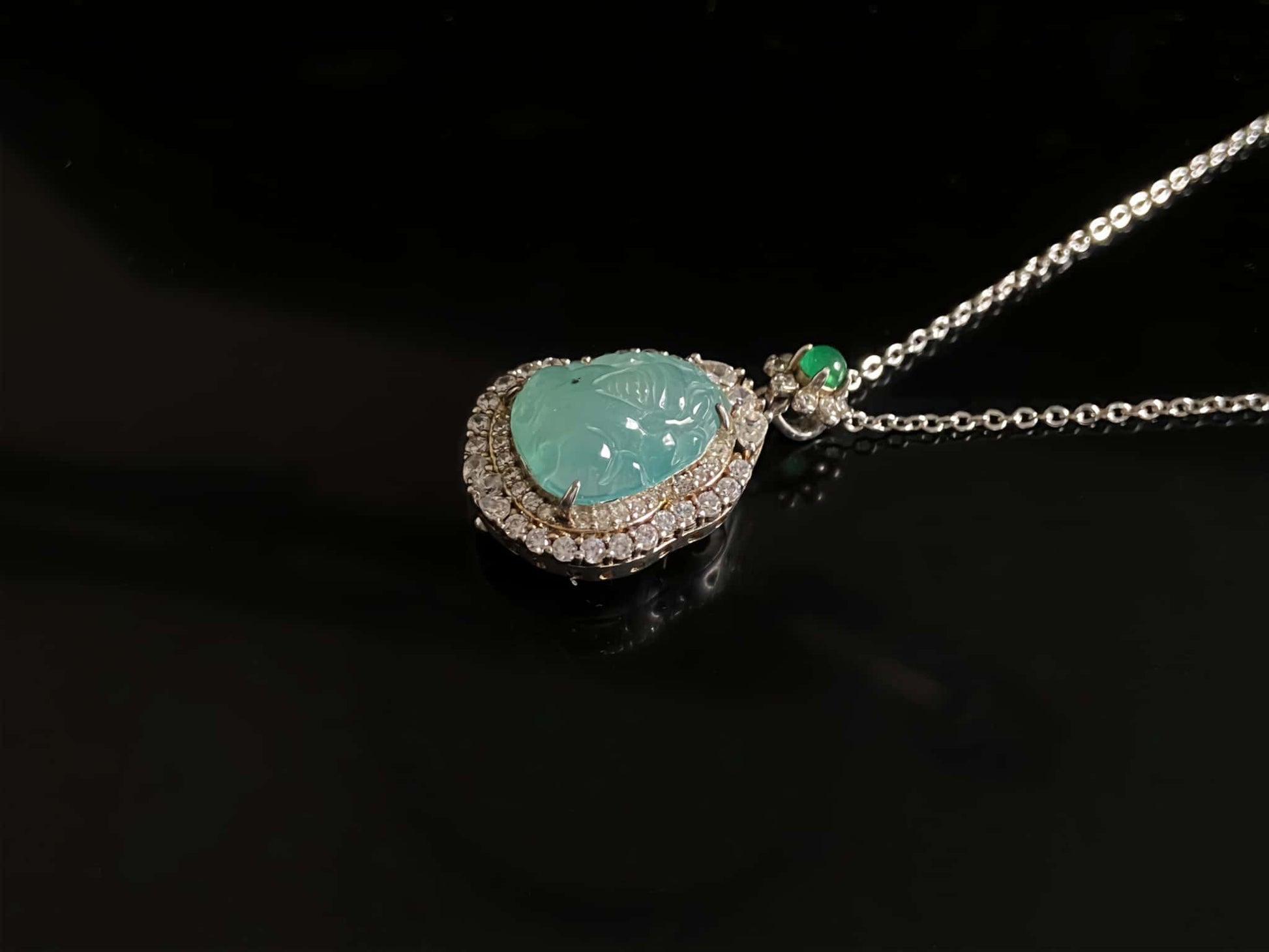 A ice mint pixiu jadeite pendant.
