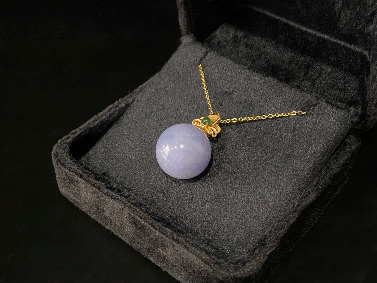 A lavender dew ball loose jadeite.