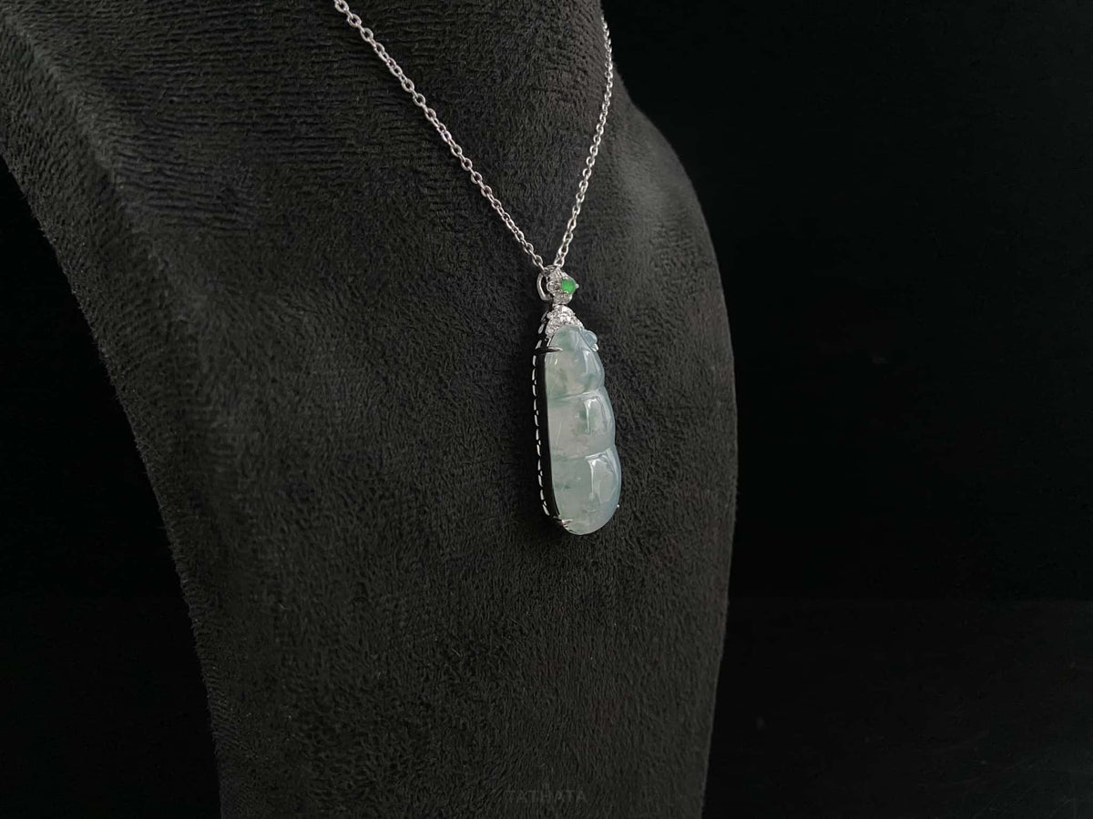 Artisan Crafted 🧊 Cloud Breeze Iced Bean · Nature Burmese Jadeite Pendant
