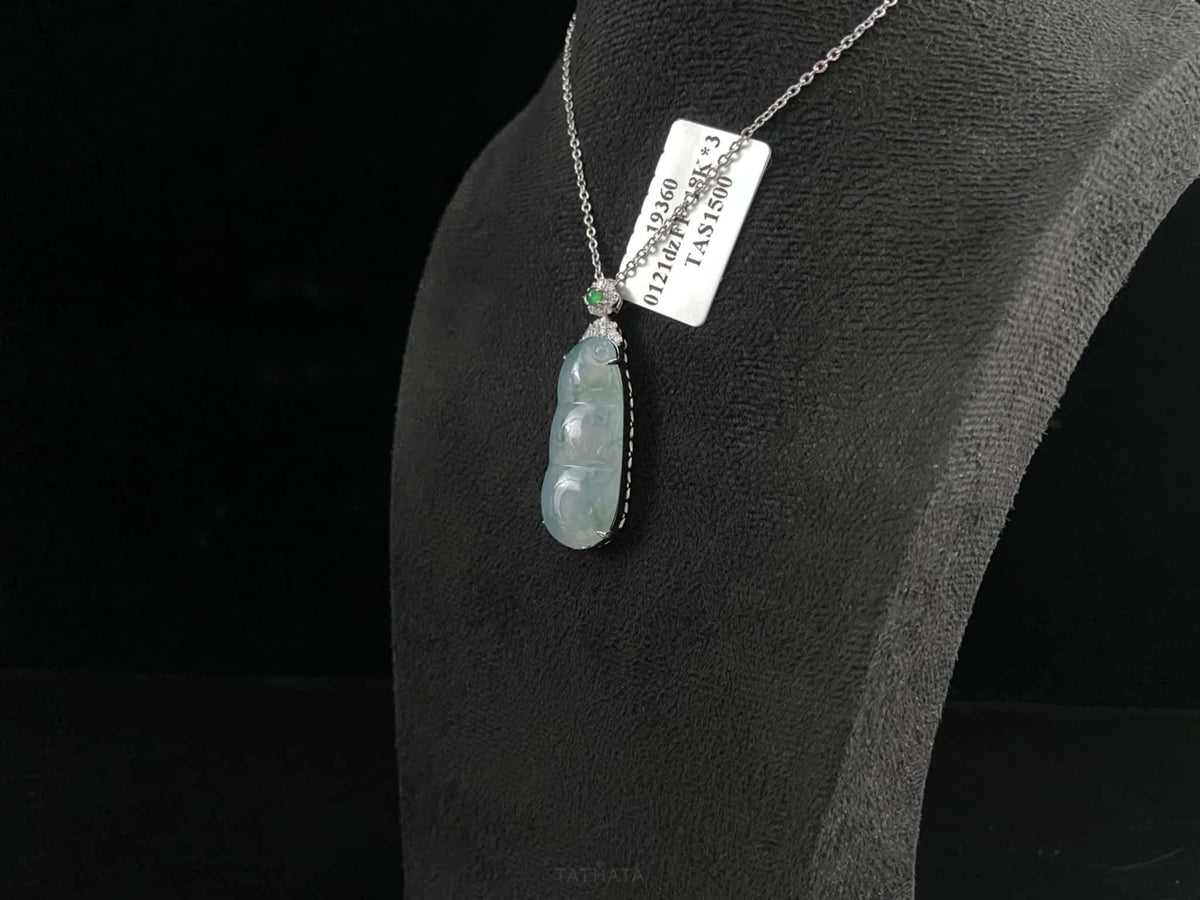 Artisan Crafted 🧊 Cloud Breeze Iced Bean · Nature Burmese Jadeite Pendant
