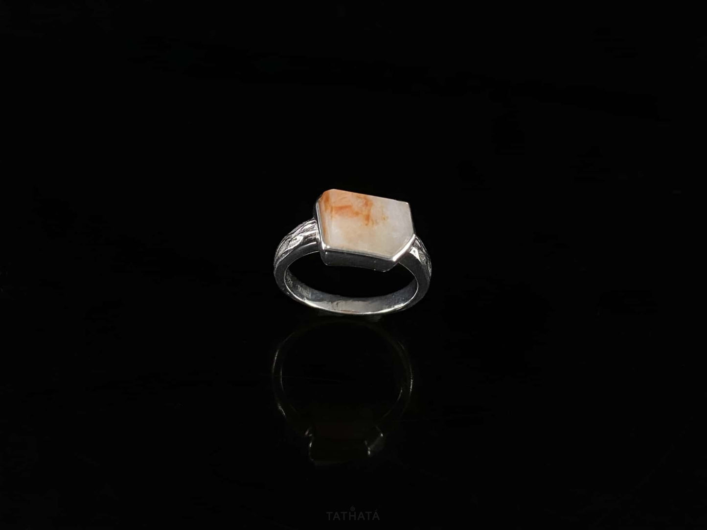 Cream White Sunset Vein · Nature Burmese Jadeite Ring (17mm)