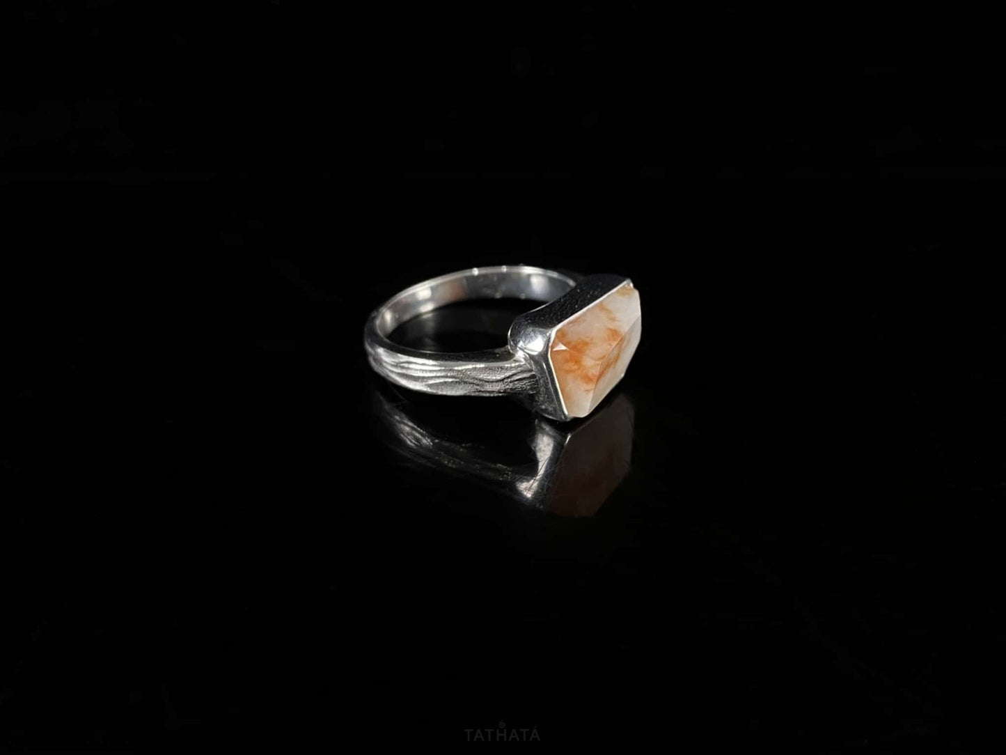 Cream White Sunset Vein · Nature Burmese Jadeite Ring (17mm)