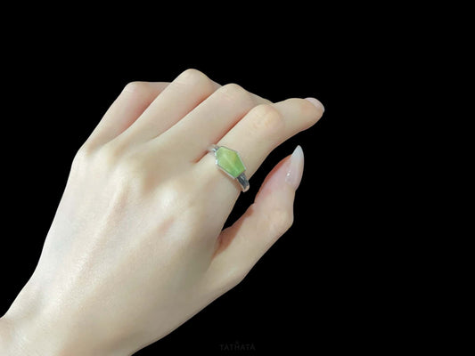A honey lime gradient jadeite ring.