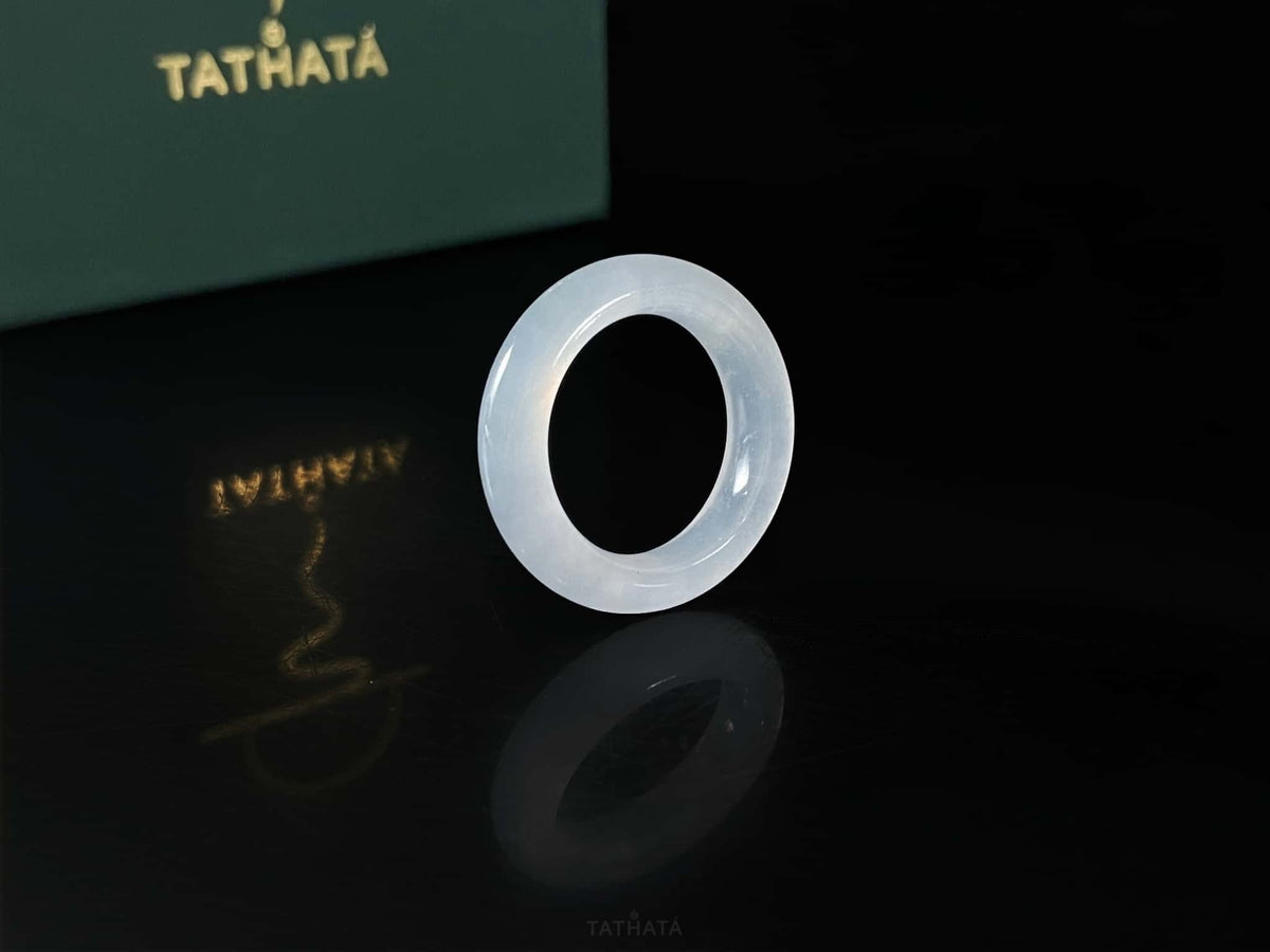 Frost Icy White · Nature Burmese Jadeite Ring (17mm)