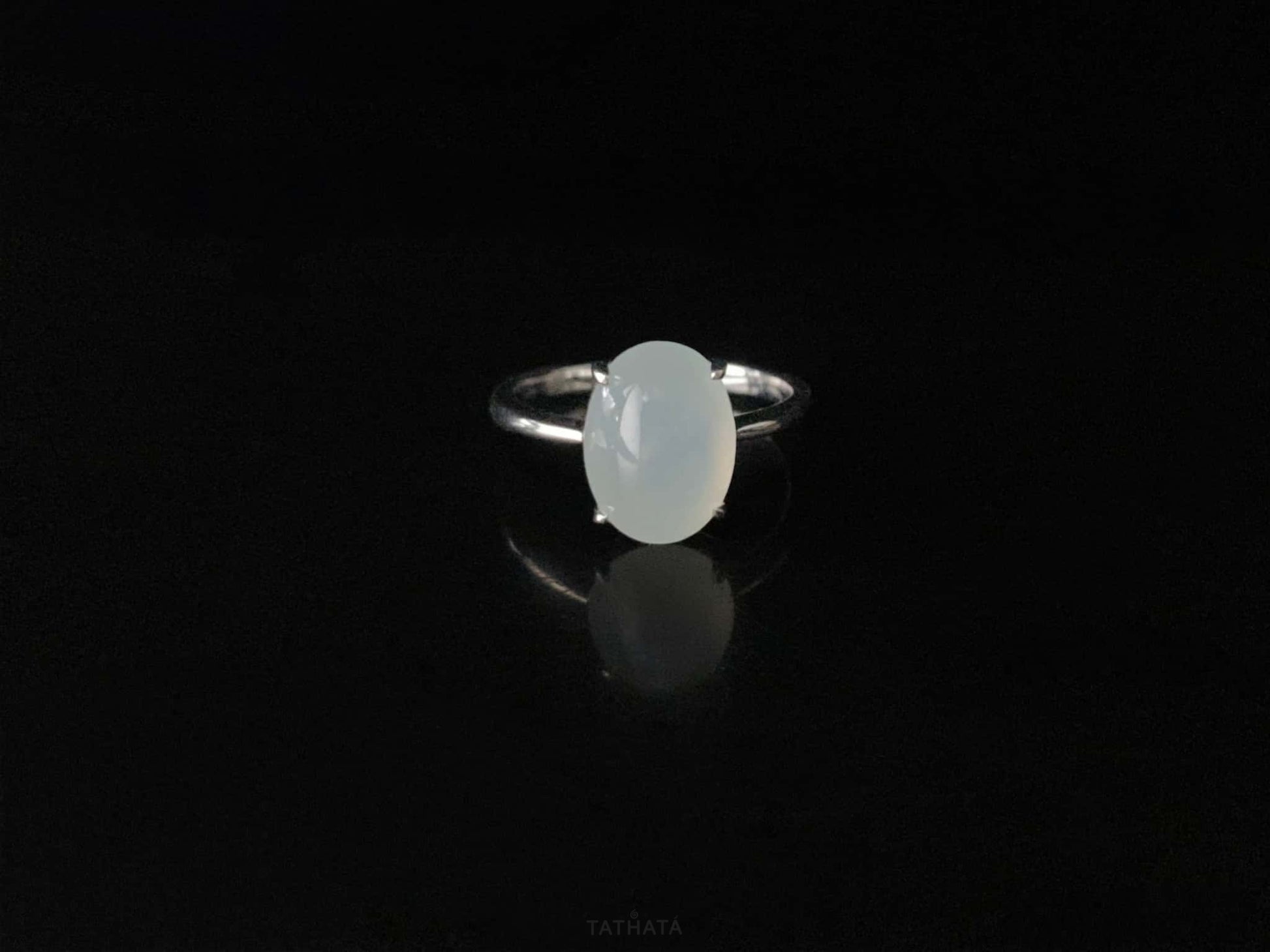 Icy White Oval Cabochon · Nature Burmese Jadeite Ring (18mm)