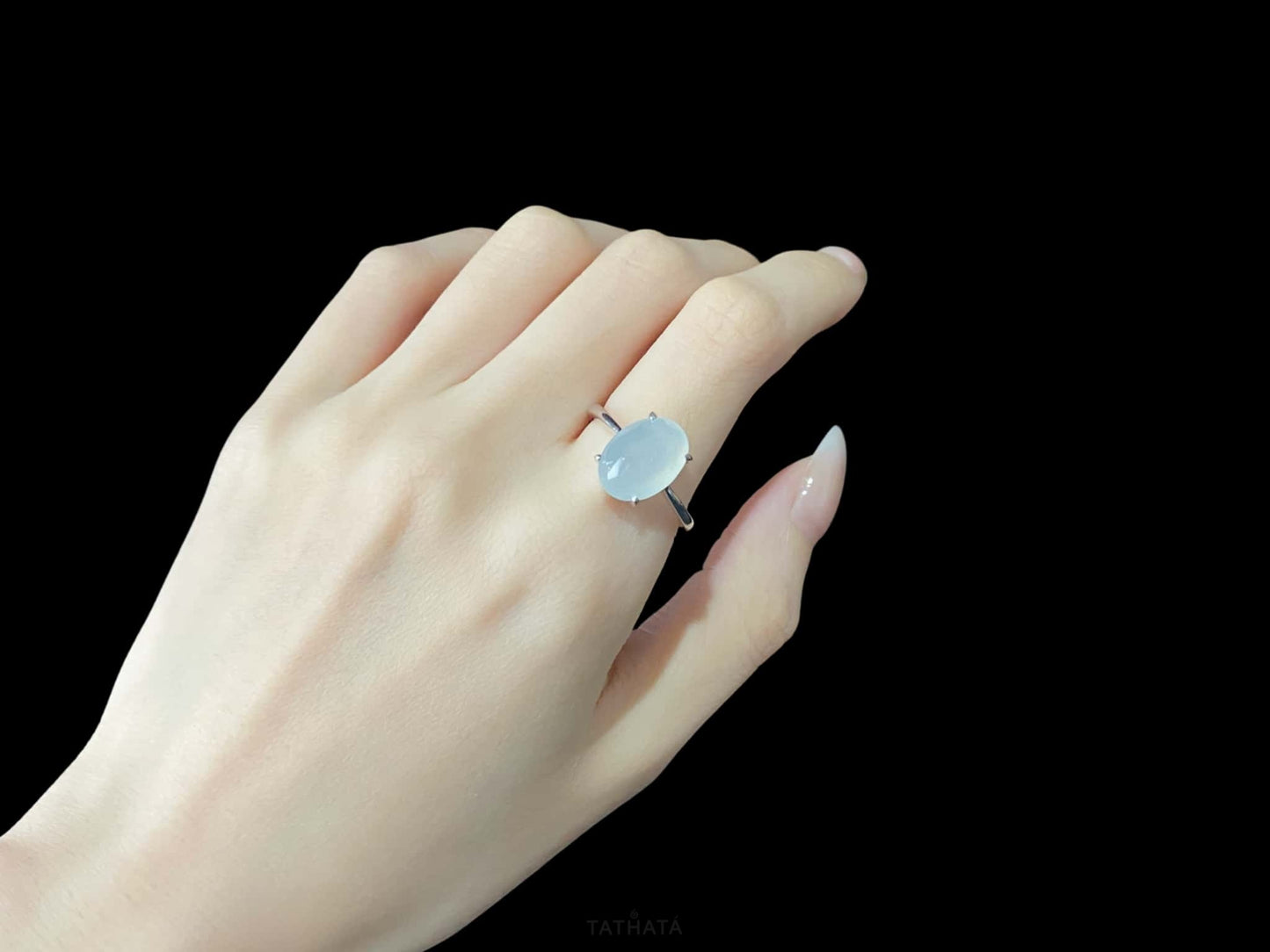 Icy White Oval Cabochon · Nature Burmese Jadeite Ring (18mm)