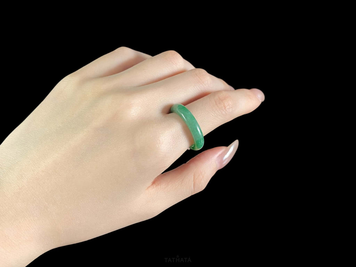 Premium Jadeite 🌳 Rich Grass Green Gentle Sheen · Nature Burmese Jadeite Ring