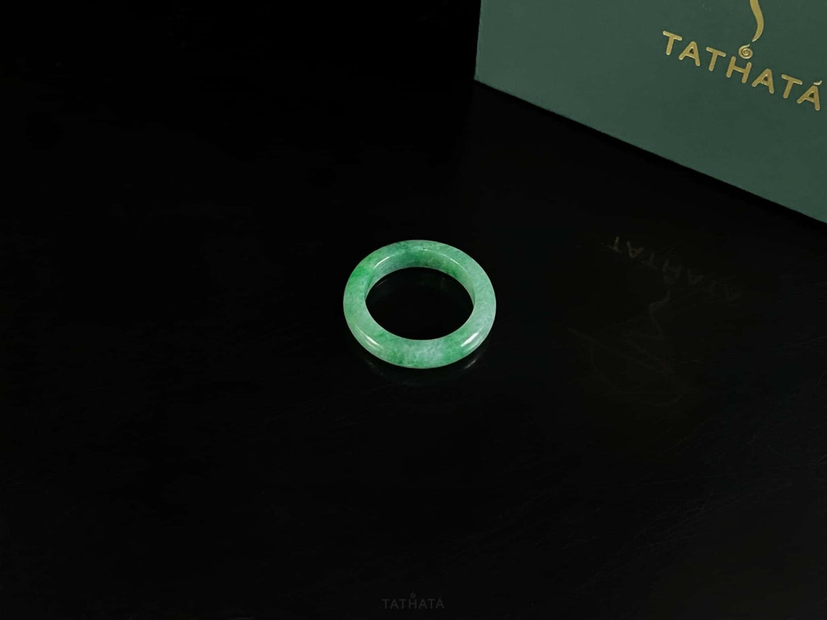 Premium Jadeite 🌳 Rich Grass Green Gentle Sheen · Nature Burmese Jadeite Ring