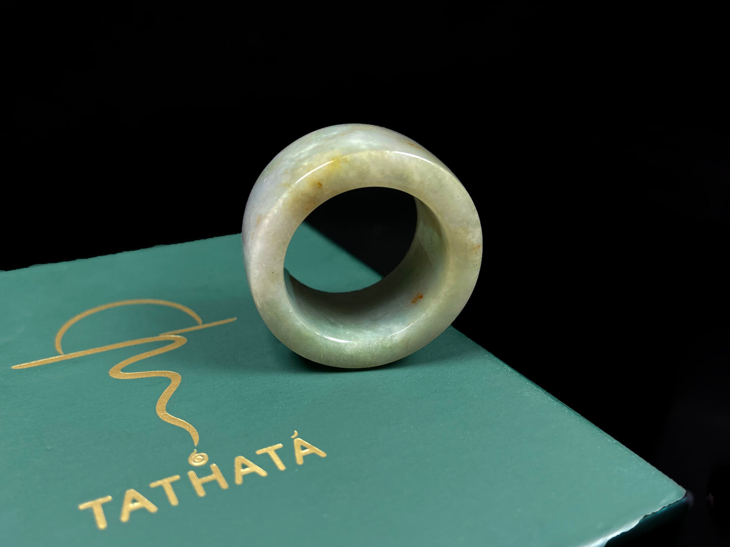 Noble Mint Gold Thumb Ring · Nature Burmese Jadeite Ring (21mm)