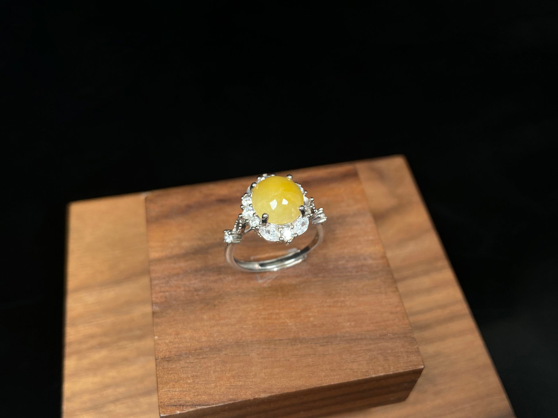 A ambered primrose gleam jadeite ring.