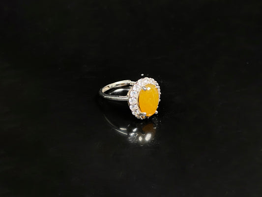 A golden osmanthus tone jadeite bangle.