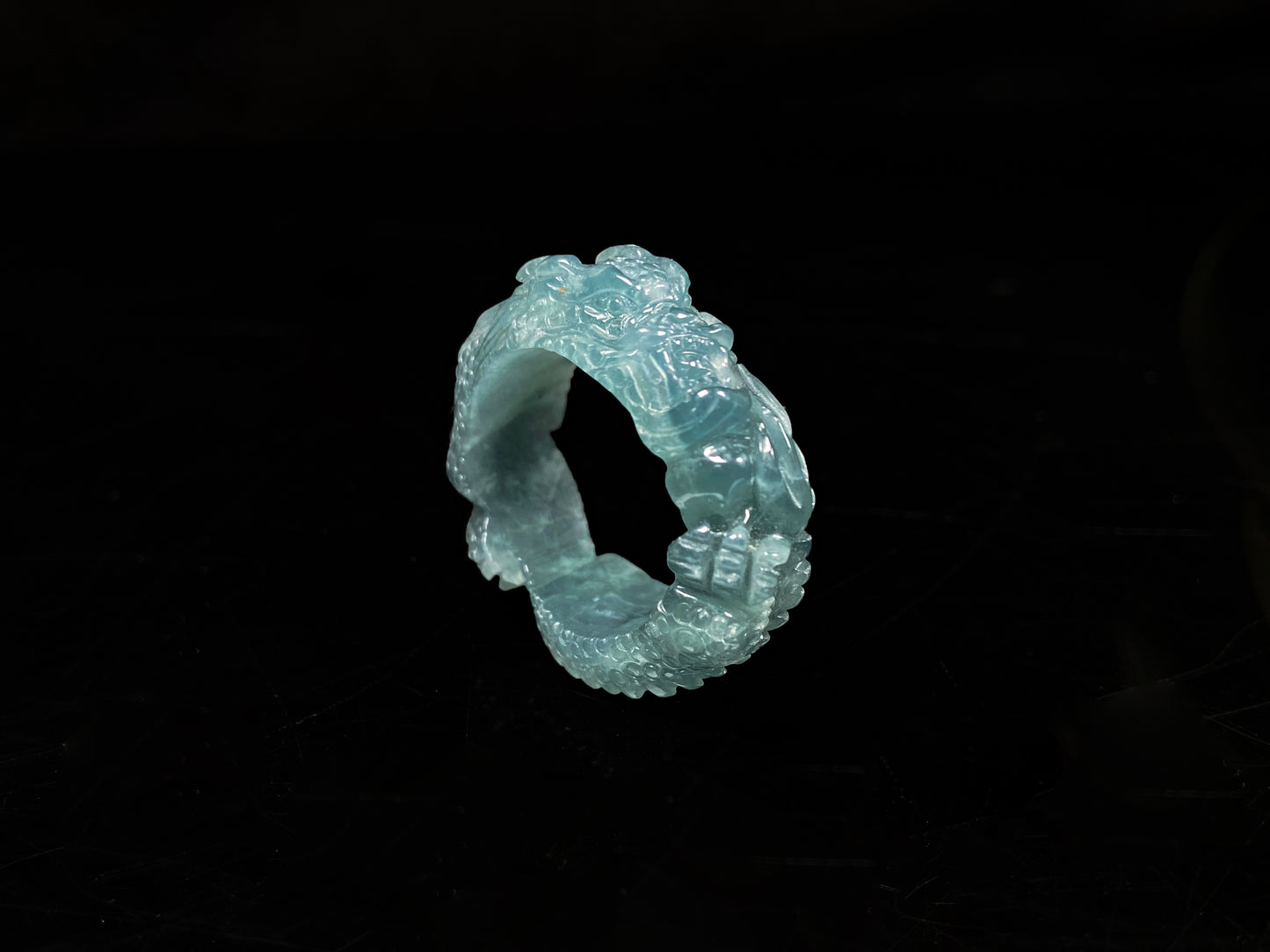 Translucent Mint Dragon · Nature Guatemalan Jadeite Ring (20mm)