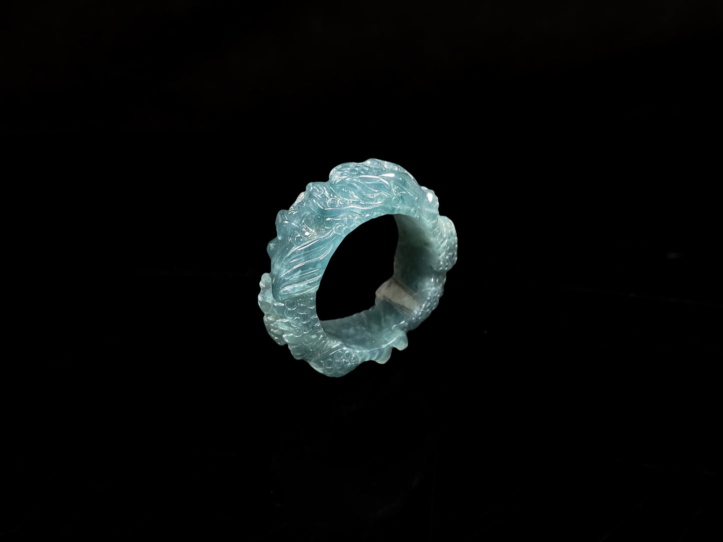 Translucent Mint Dragon · Nature Guatemalan Jadeite Ring (20mm)